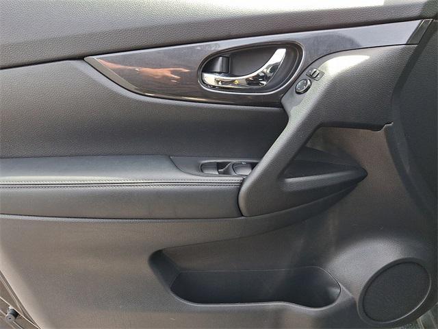 used 2020 Nissan Rogue car, priced at $16,330