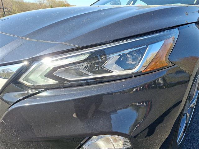 used 2022 Nissan Altima car, priced at $23,500
