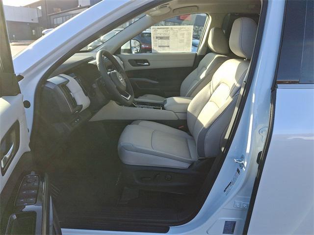 new 2025 Nissan Pathfinder car, priced at $51,375