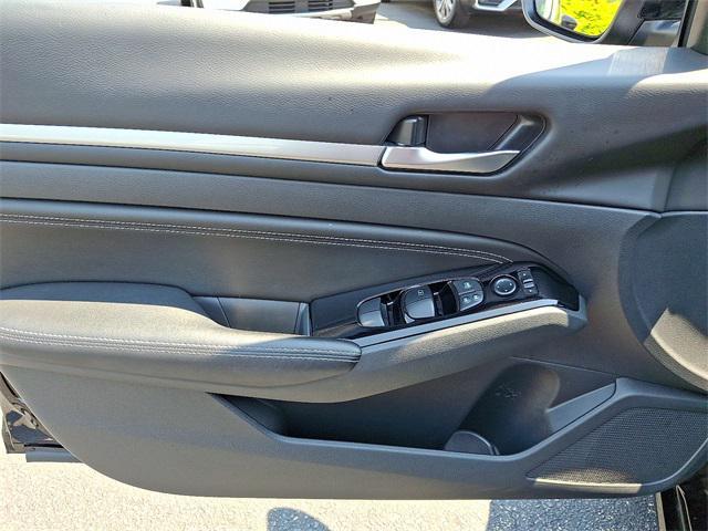 used 2023 Nissan Altima car, priced at $24,000