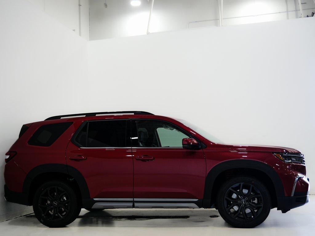 new 2025 Honda Pilot car, priced at $49,758