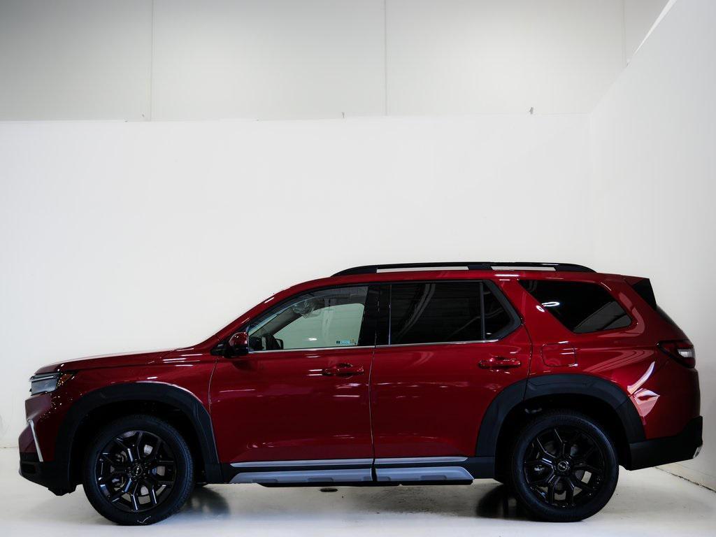 new 2025 Honda Pilot car, priced at $49,758