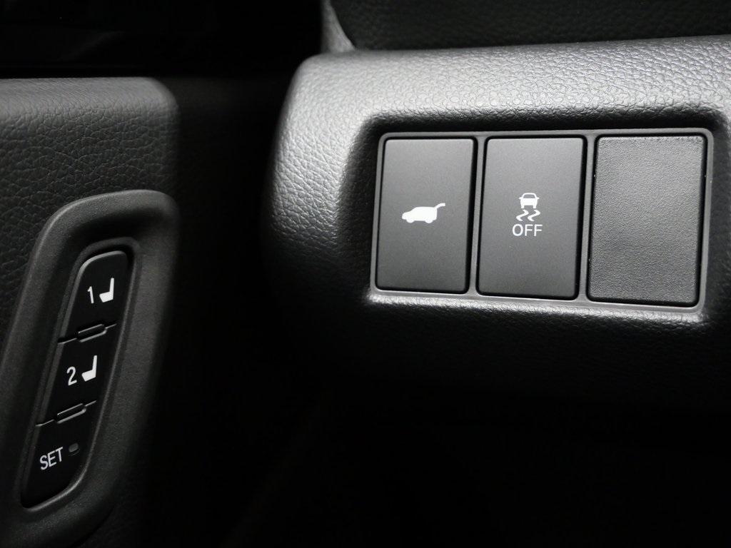 new 2025 Honda Pilot car, priced at $49,758