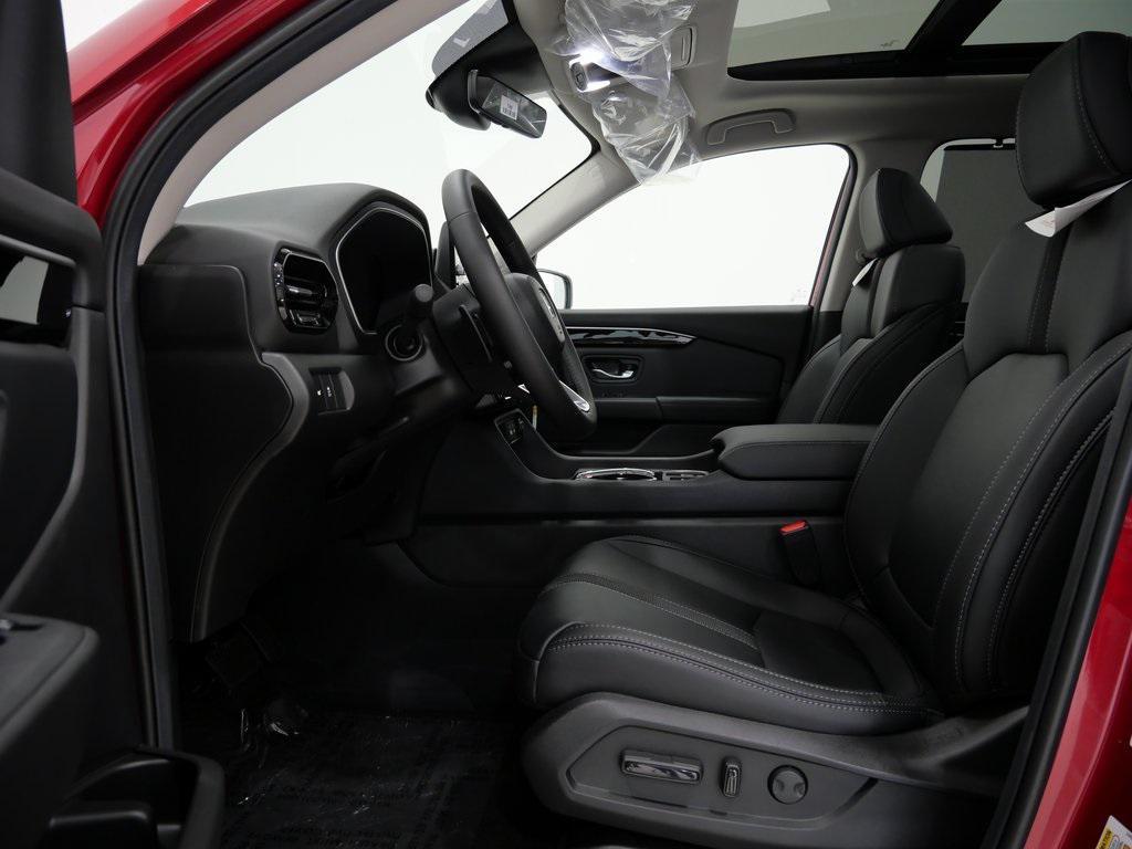 new 2025 Honda Pilot car, priced at $49,758