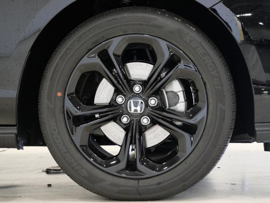 new 2025 Honda Accord car, priced at $30,319