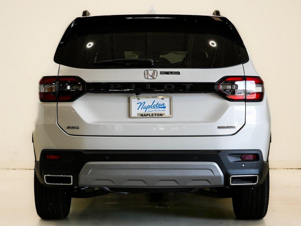 new 2025 Honda Pilot car, priced at $49,166