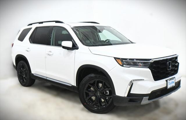 new 2025 Honda Pilot car, priced at $51,905