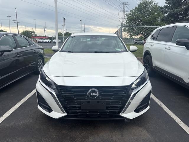 used 2023 Nissan Altima car, priced at $18,500
