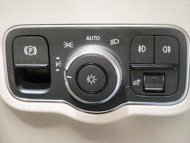 used 2021 Mercedes-Benz GLB 250 car, priced at $25,500