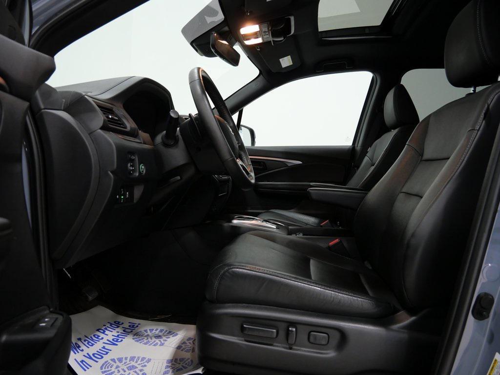 used 2023 Honda Passport car, priced at $32,000