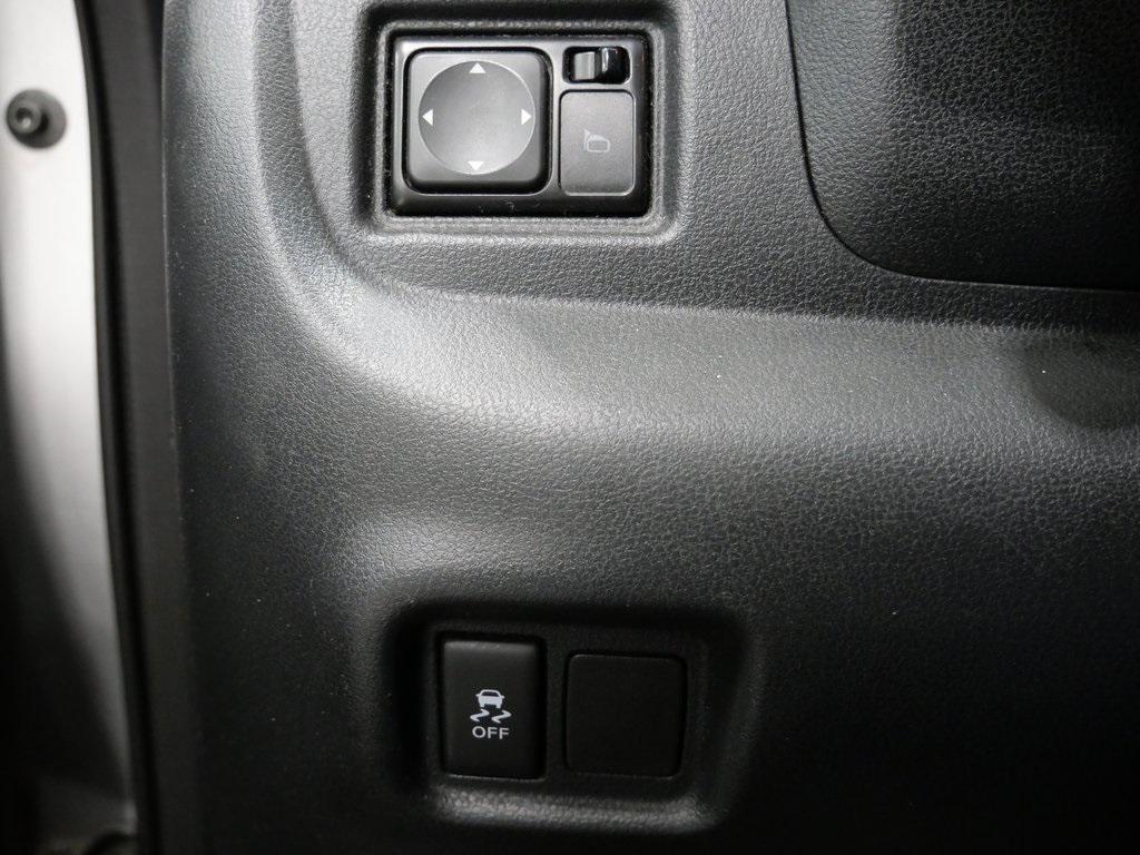 used 2014 Nissan Versa Note car, priced at $4,800