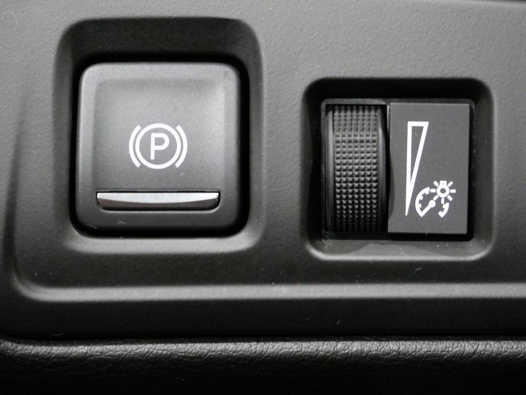 used 2018 Cadillac XT5 car, priced at $21,000