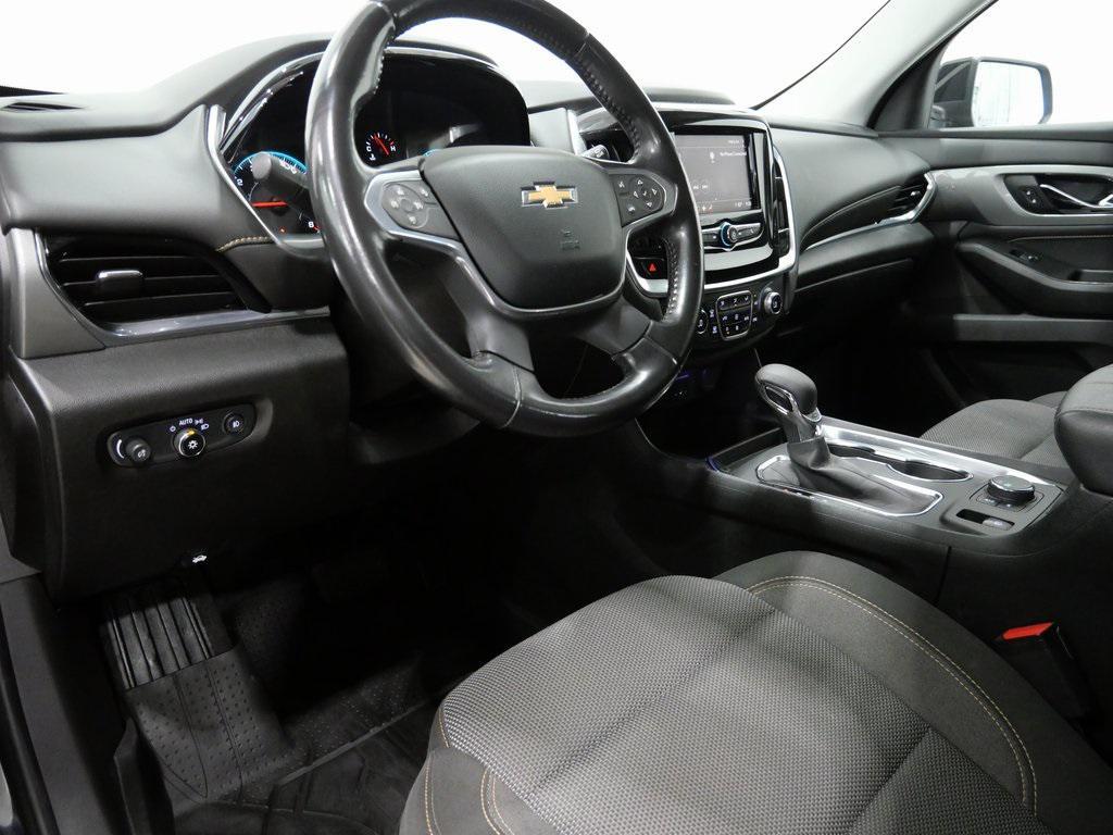used 2021 Chevrolet Traverse car, priced at $18,000