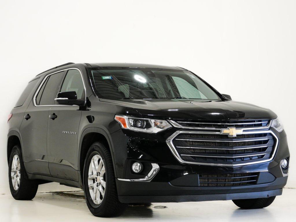 used 2021 Chevrolet Traverse car, priced at $18,000