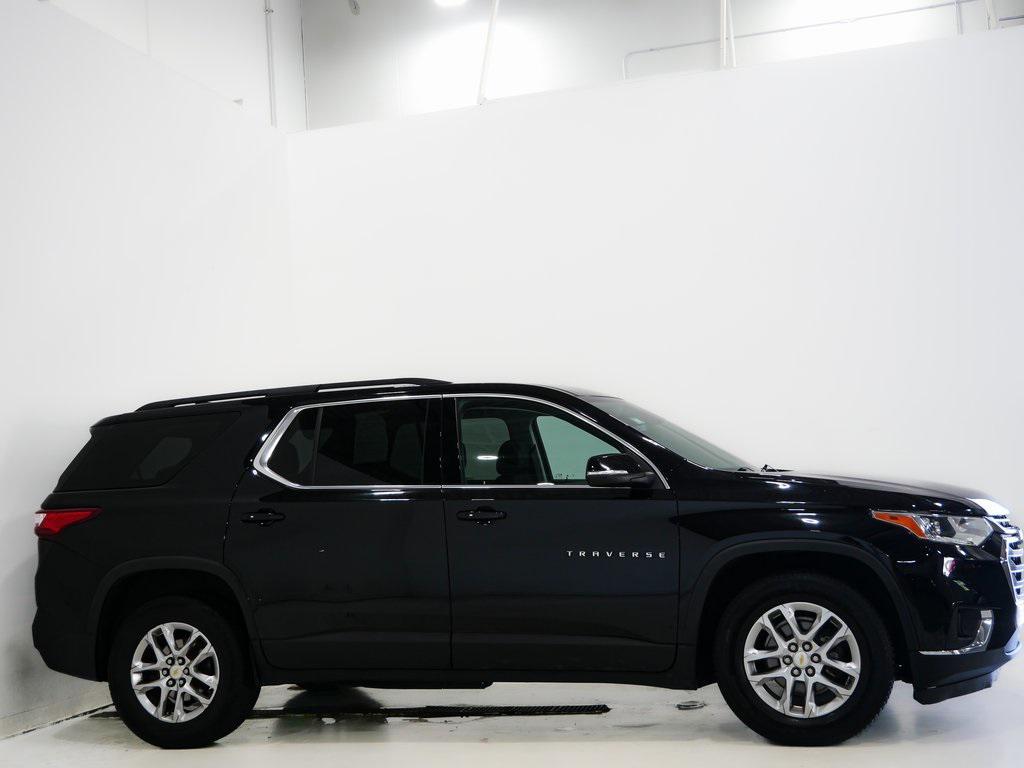 used 2021 Chevrolet Traverse car, priced at $18,000