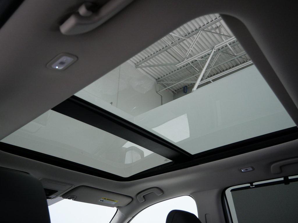 new 2025 Honda Pilot car, priced at $47,658