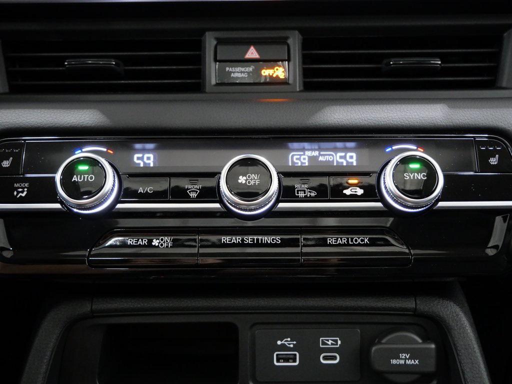 new 2025 Honda Pilot car, priced at $47,658