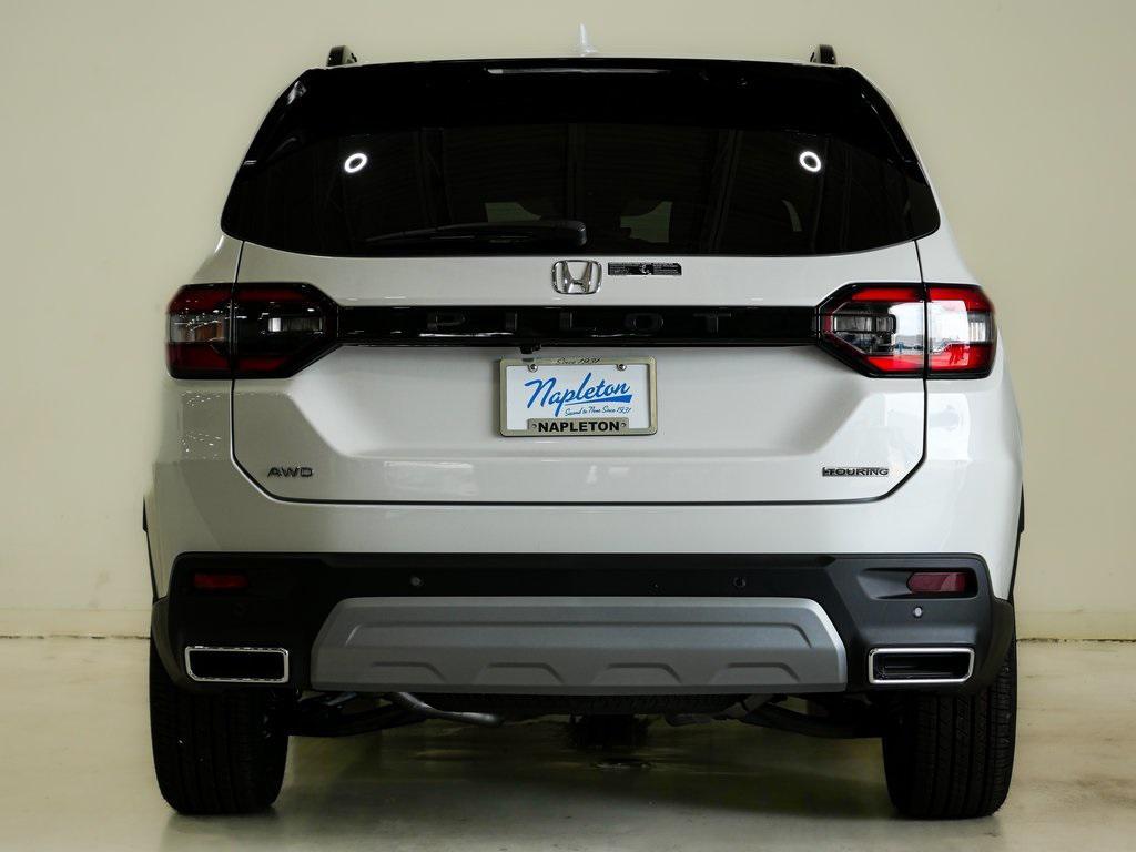 new 2025 Honda Pilot car, priced at $47,658