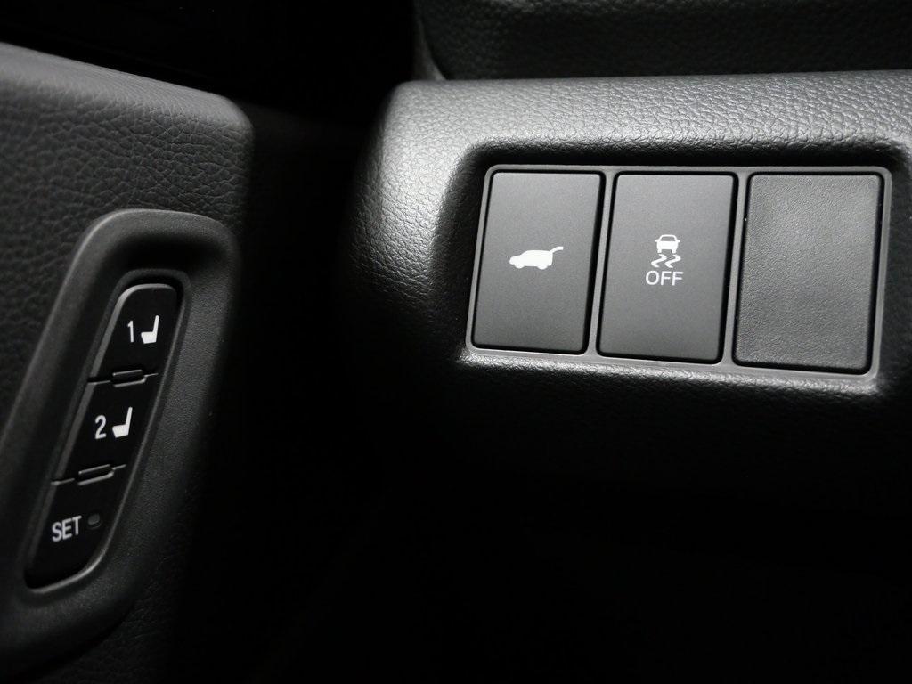 new 2025 Honda Pilot car, priced at $44,650