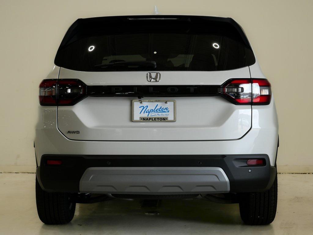new 2025 Honda Pilot car, priced at $44,650