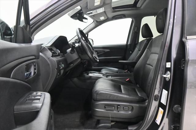 used 2022 Honda Pilot car, priced at $31,000