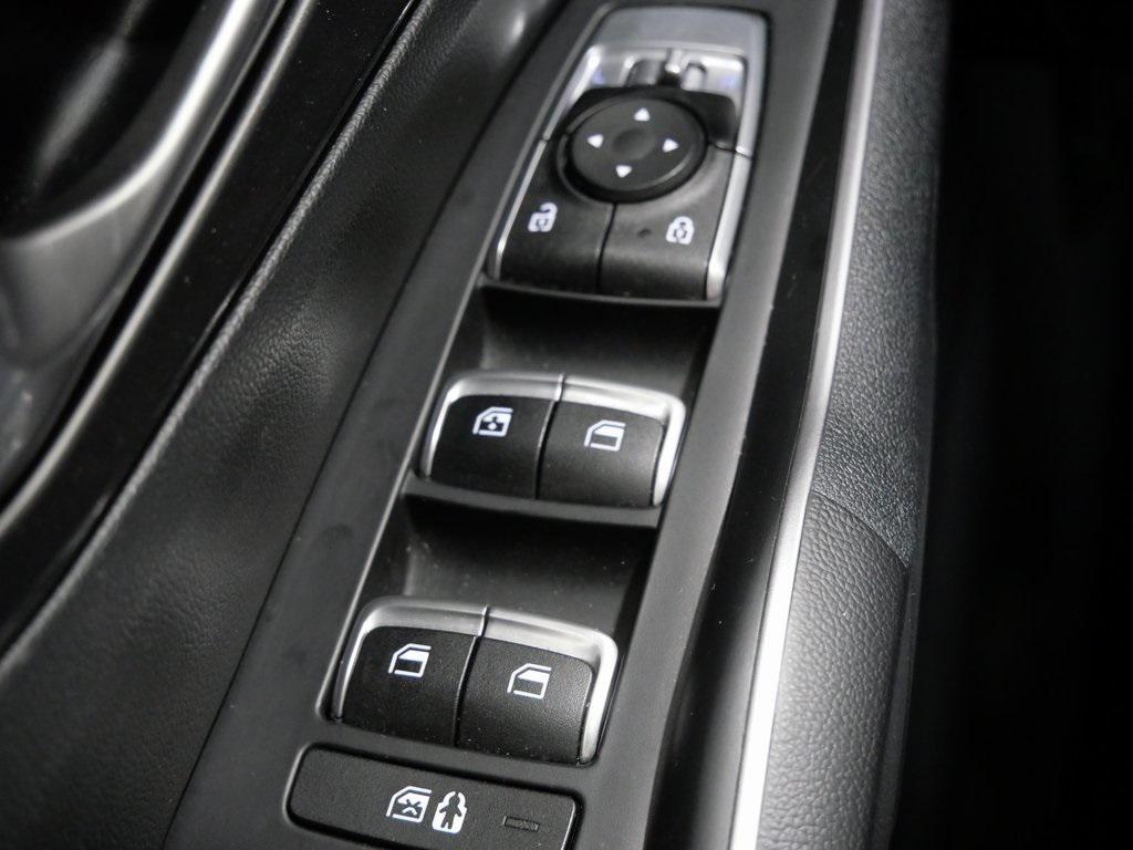 used 2023 Kia Sorento car, priced at $23,000