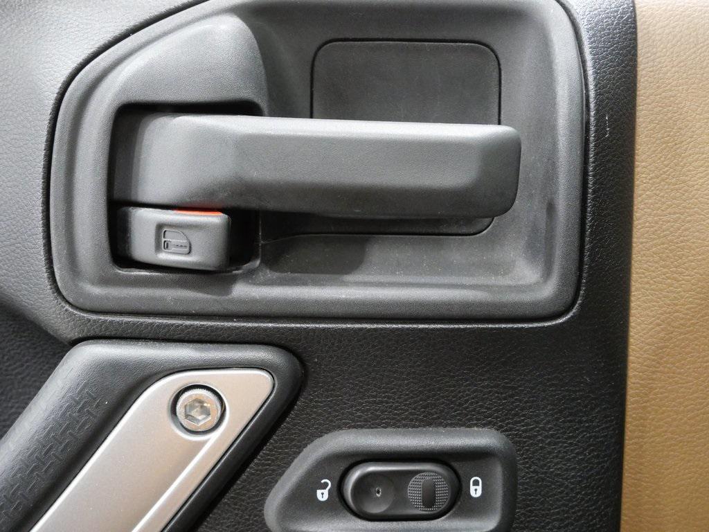 used 2015 Jeep Wrangler Unlimited car, priced at $19,500