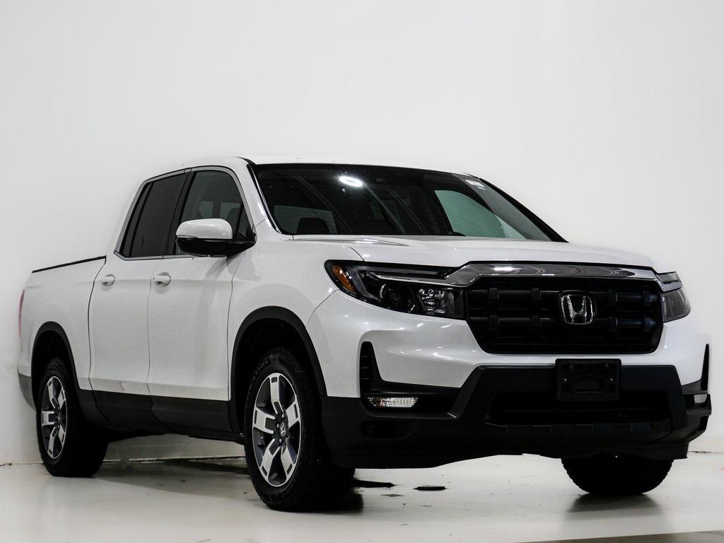used 2024 Honda Ridgeline car, priced at $33,000