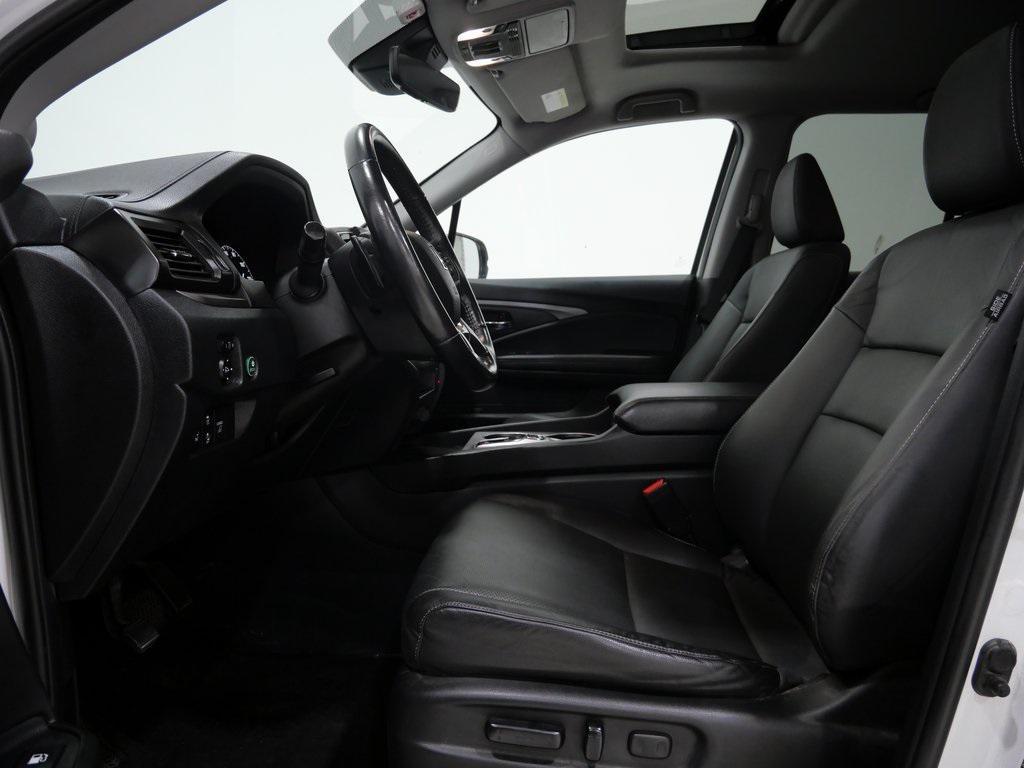 used 2024 Honda Ridgeline car, priced at $33,000