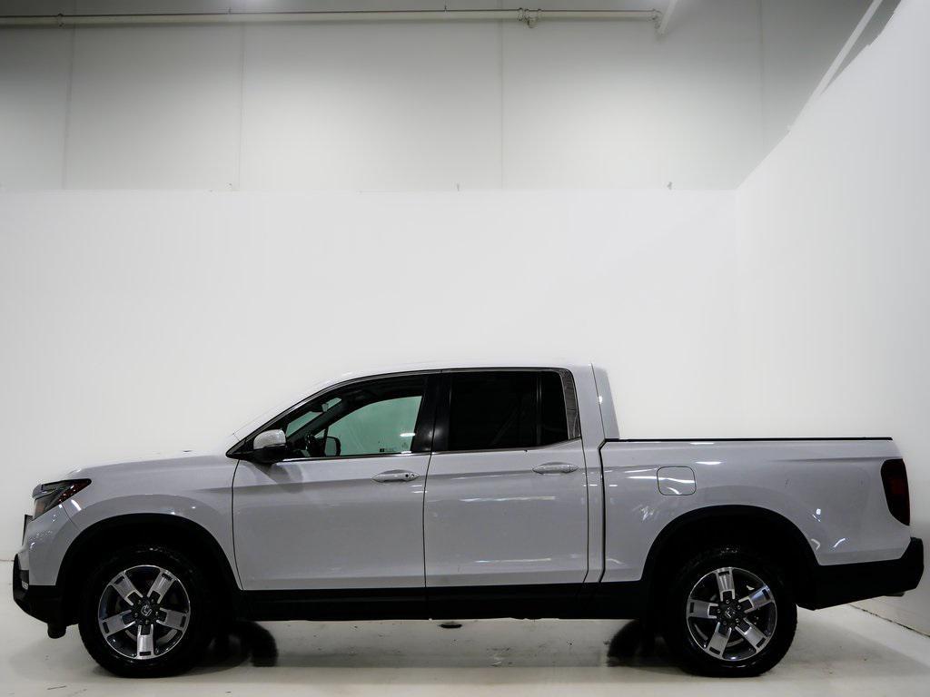 used 2024 Honda Ridgeline car, priced at $33,000