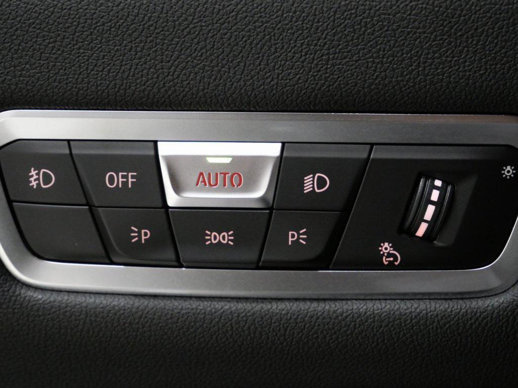used 2022 BMW X7 car, priced at $43,000