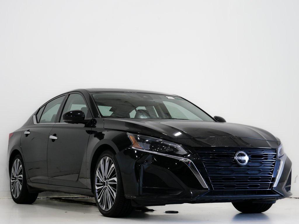 used 2023 Nissan Altima car, priced at $20,300