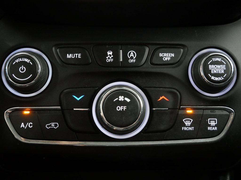 used 2021 Jeep Cherokee car, priced at $14,300