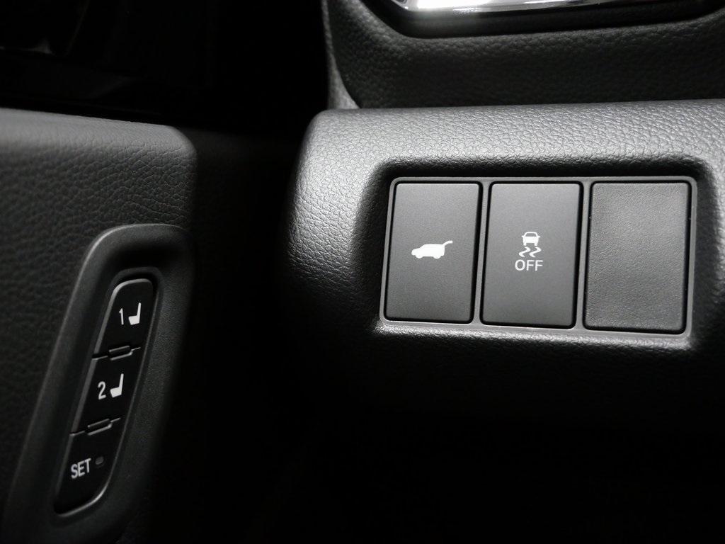 new 2025 Honda Pilot car, priced at $49,166