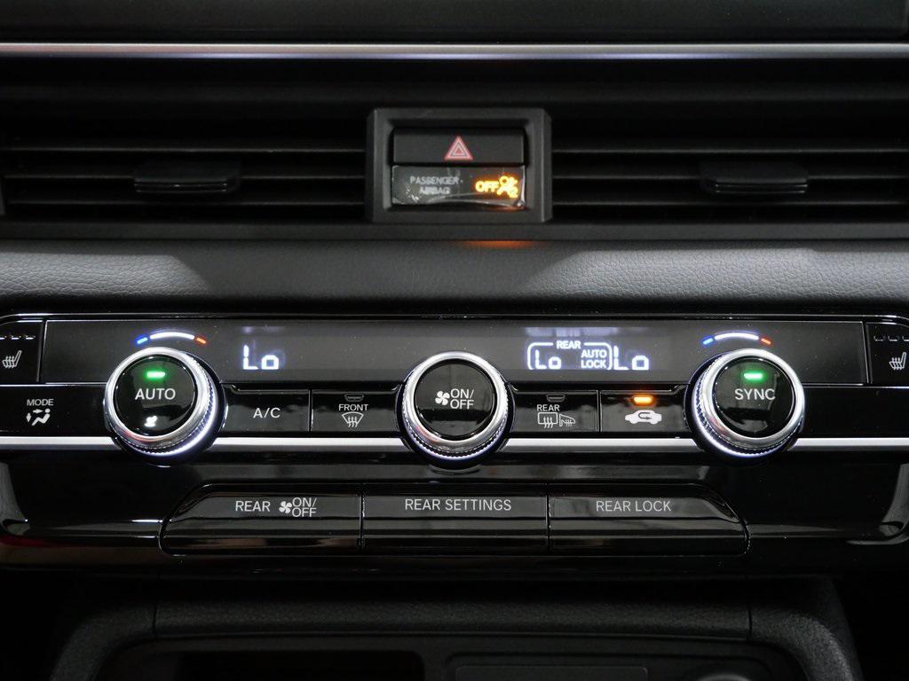 new 2025 Honda Pilot car, priced at $49,166