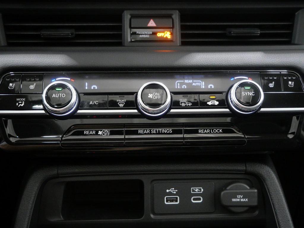 new 2025 Honda Pilot car, priced at $50,649