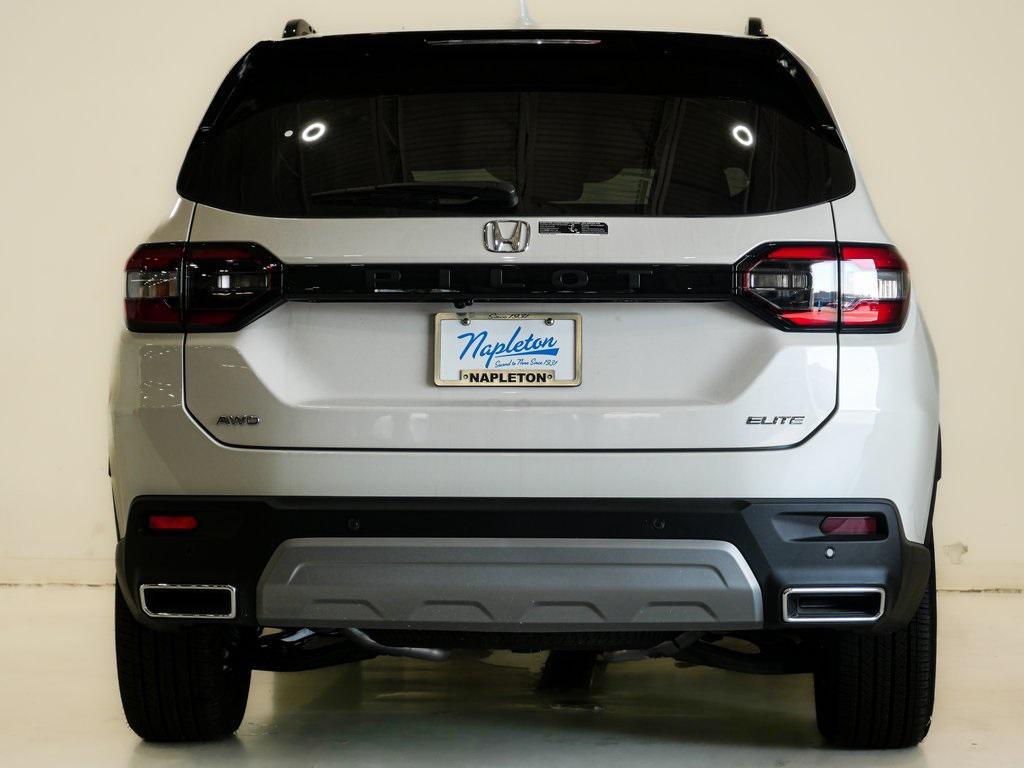 new 2025 Honda Pilot car, priced at $50,649