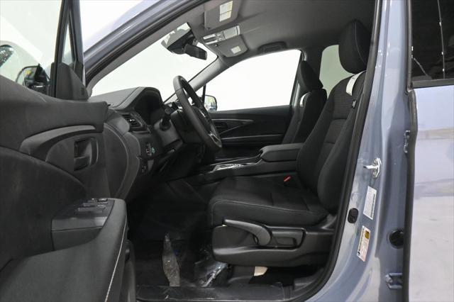 new 2025 Honda Ridgeline car, priced at $40,140