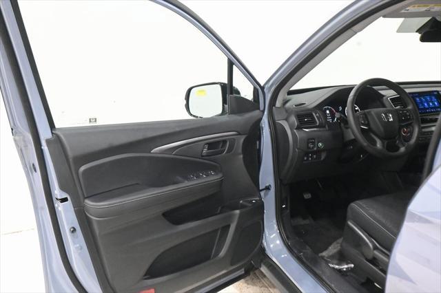 new 2025 Honda Ridgeline car, priced at $40,140