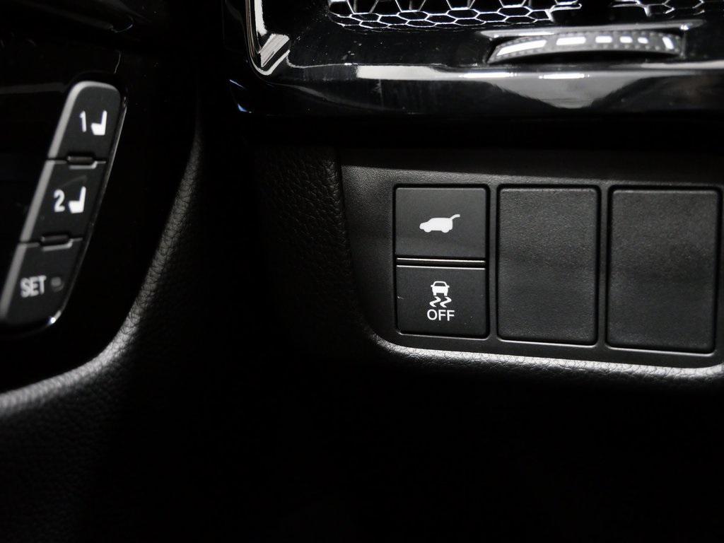 used 2025 Honda CR-V Hybrid car, priced at $35,000