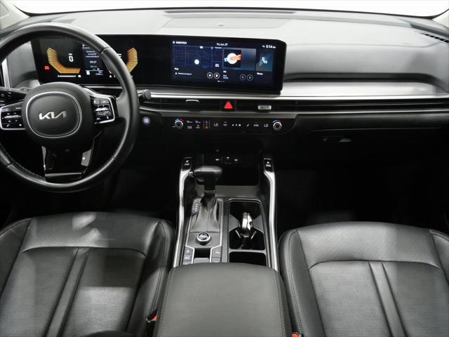 used 2024 Kia Sorento car, priced at $27,500