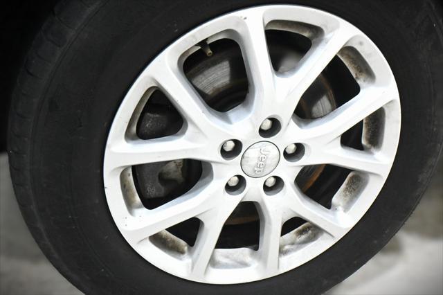 used 2016 Jeep Cherokee car, priced at $9,500