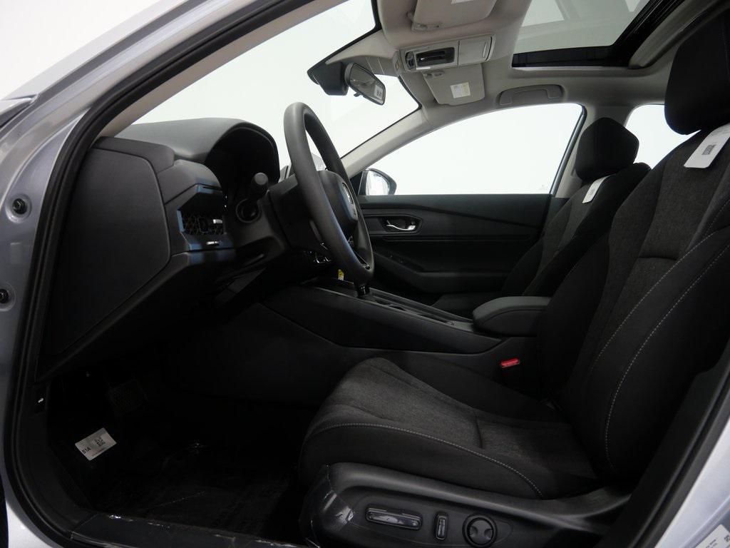 new 2025 Honda Accord car, priced at $30,319