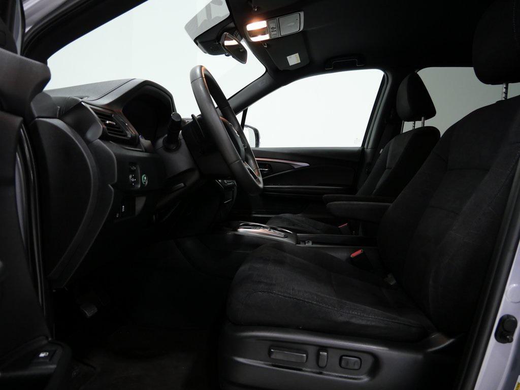 used 2022 Honda Pilot car, priced at $29,000