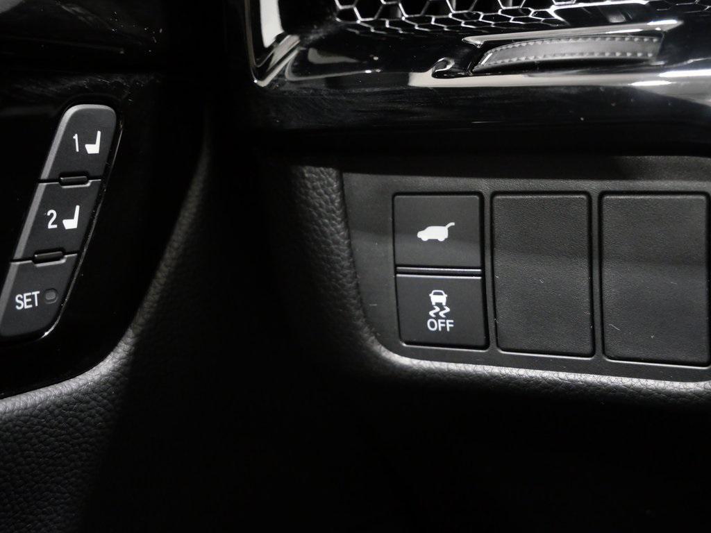 used 2025 Honda CR-V Hybrid car, priced at $35,900