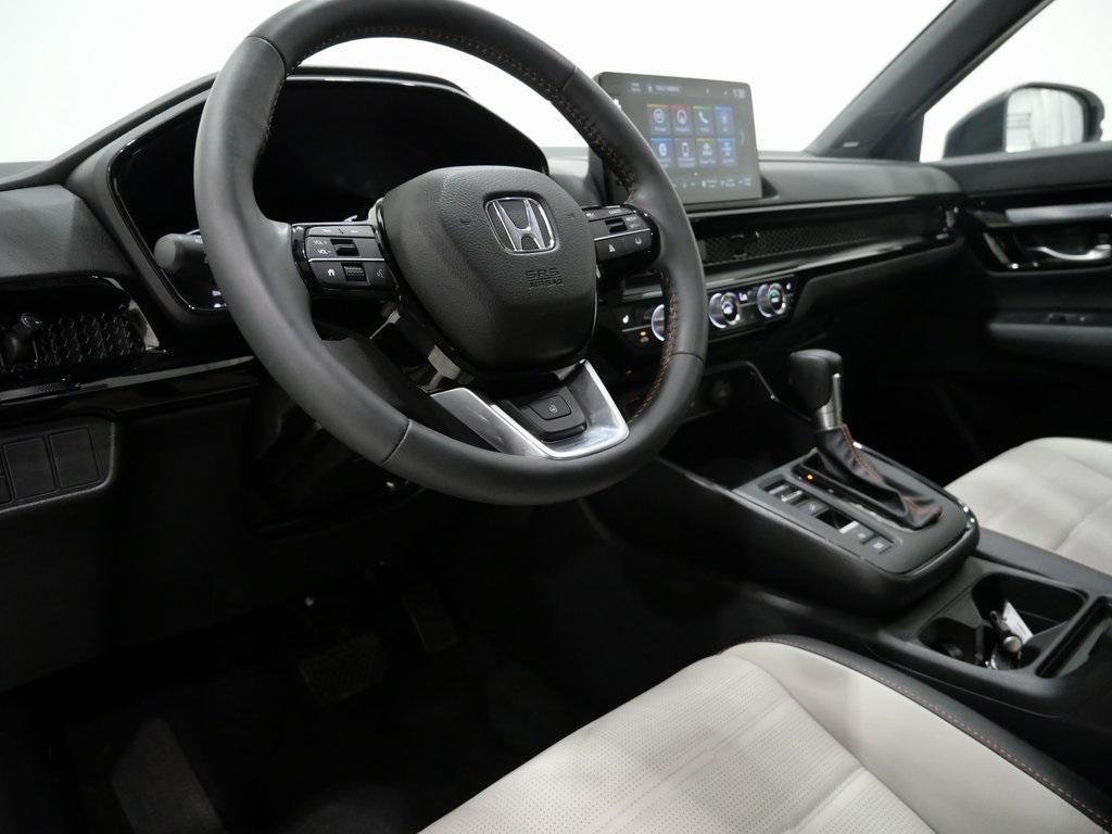 used 2025 Honda CR-V Hybrid car, priced at $35,900