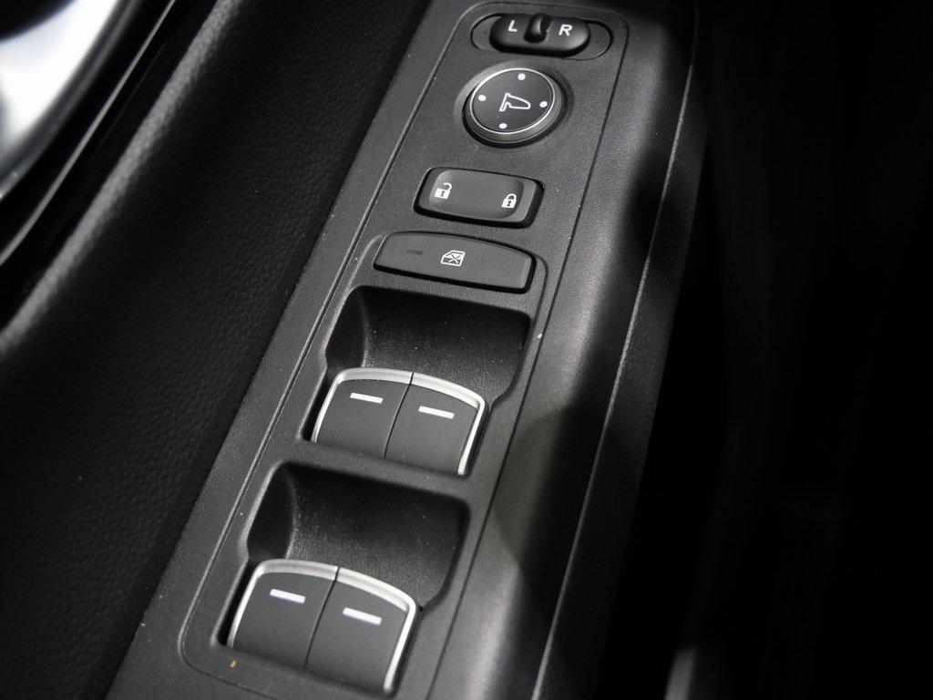 used 2025 Honda CR-V Hybrid car, priced at $35,900