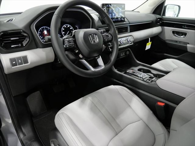 new 2025 Honda Pilot car, priced at $44,223