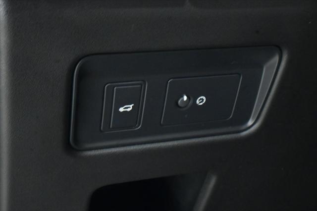 used 2019 Land Rover Discovery car, priced at $22,000