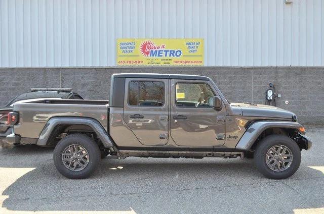 new 2024 Jeep Gladiator car, priced at $48,973